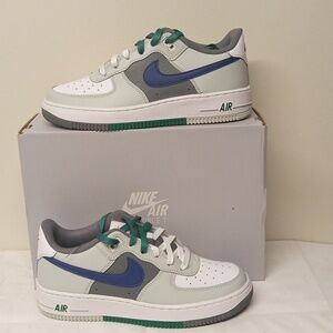 Air Force 1 LV8/6Y=7.5W/Light Silver,White'Smoke Grey,Deep Royal Blue/FB9035-001